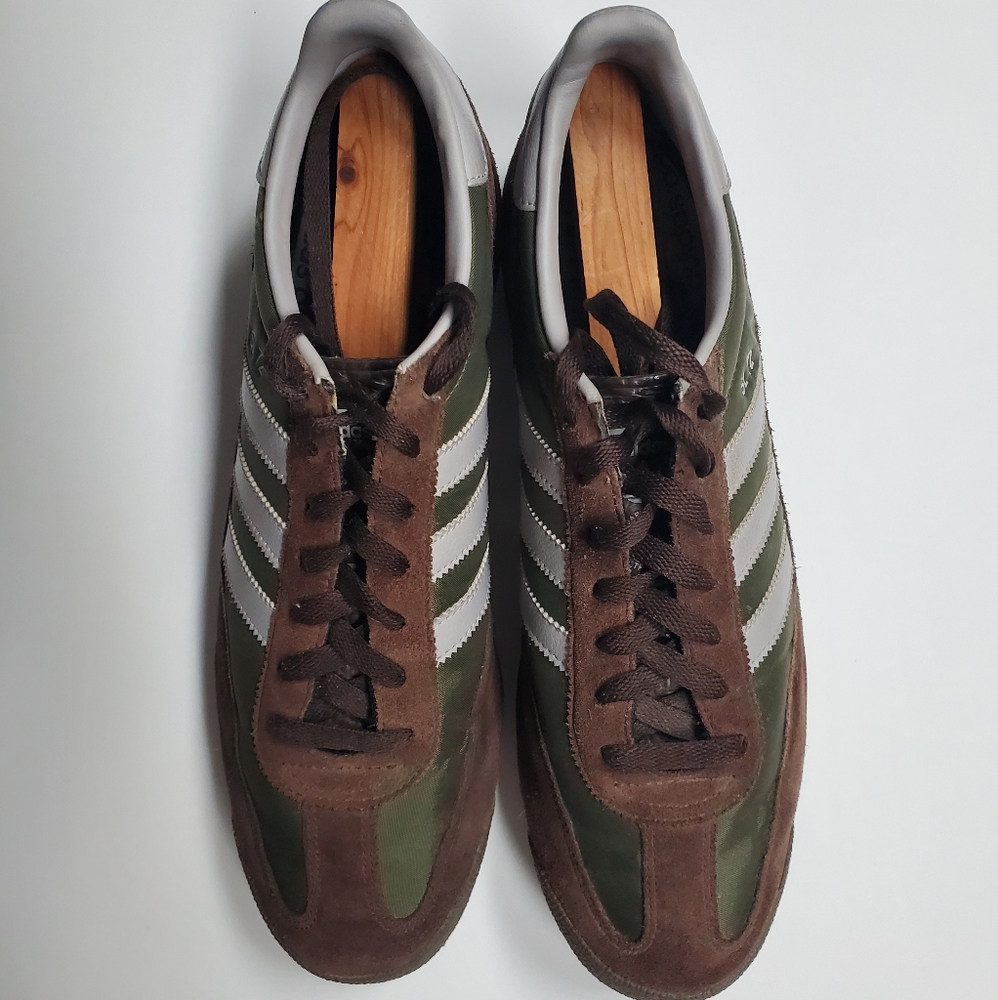 Adidas Sneakers